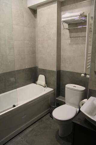 Отель Marionn Hotel Тбилиси Улучшенный люкс-9