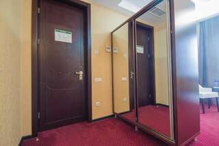 Отель Marionn Hotel Тбилиси Улучшенный двухместный номер с 1 кроватью-18